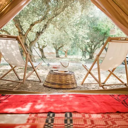 Odyssey Eco Glamping * Galatás