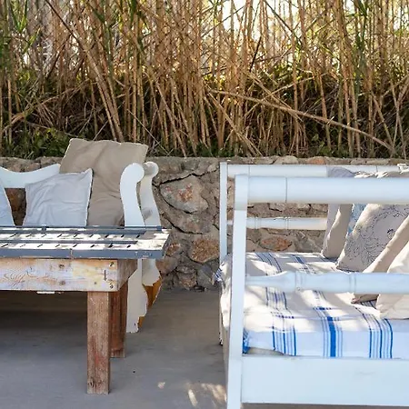 Odyssey Eco Glamping בקתה Galatás
