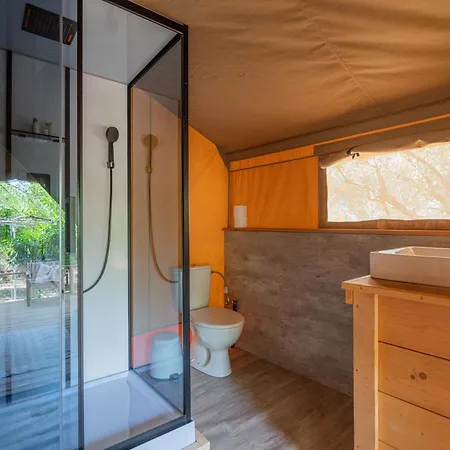 Odyssey Eco Glamping * Galatás
