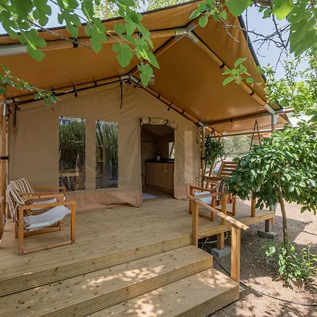 Odyssey Eco Glamping * Galatás